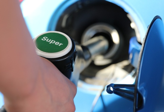 Novos preços: diesel tem aumento de 2,7% e gasolina 1,8% nas refinarias Novos preços: diesel tem aumento de 2,7% e gasolina 1,8% nas refinarias