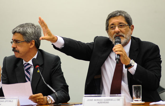 Gabrielli: "É preciso separar Petrobras dos que desviaram recursos dela"