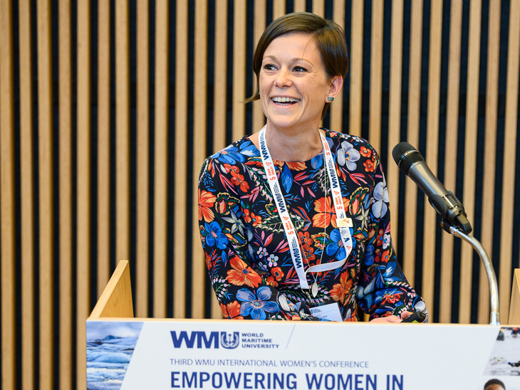 Diretora Comercial da Porto do Açu palestra sobre liderança feminina no setor marítimo, em conferência na Suécia