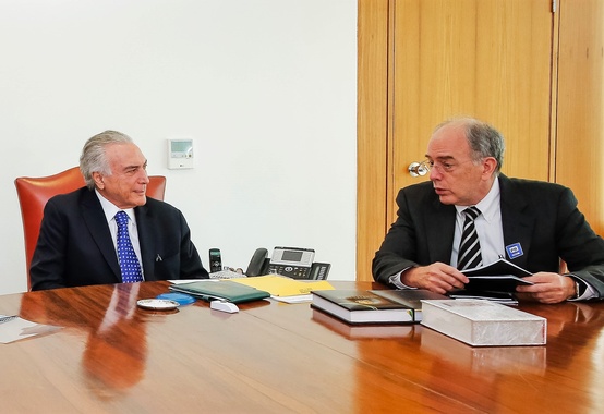 Pedro Parente diz ao presidente Temer que em 5 anos, Petrobras pode ser 4ª ou 5ª maior empresa do setor no mundo Pedro Parente diz ao presidente Temer que em 5 anos, Petrobras pode ser 4ª ou 5ª maior empresa do setor no mundo
