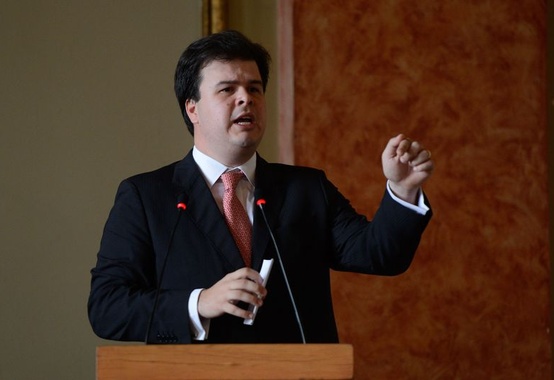 Óleo e gás e biocombustíveis vão puxar o crescimento econômico, diz ministro Óleo e gás e biocombustíveis vão puxar o crescimento econômico, diz ministro
