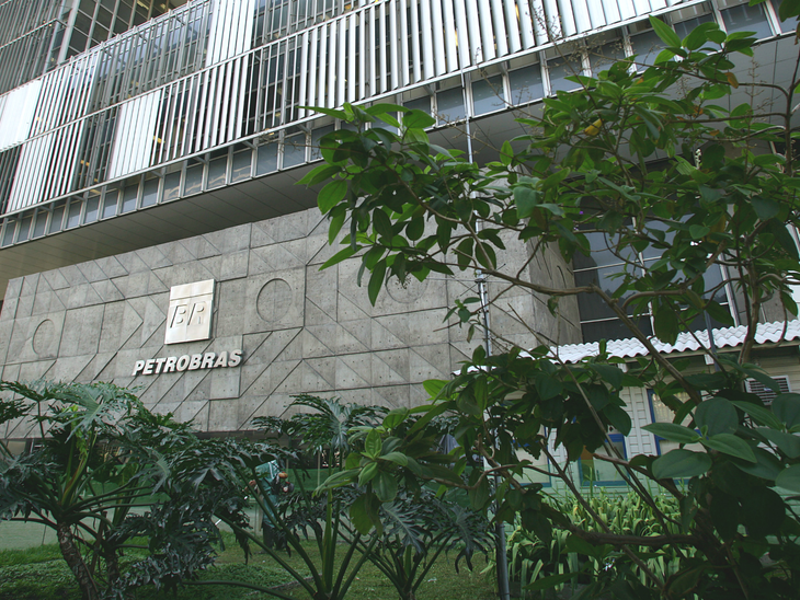 Petrobras tem nota de crédito stand-alone da Standard & Poor's elevada para “bb”