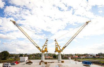 Guindastes offshore Liebherr são aprovados em testes de certificação