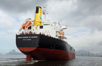 Transpetro comemora dois anos de operação do navio Sérgio Buarque de Holanda