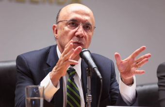Queda de juros sinaliza que governo está no caminho certo, avalia Meirelles