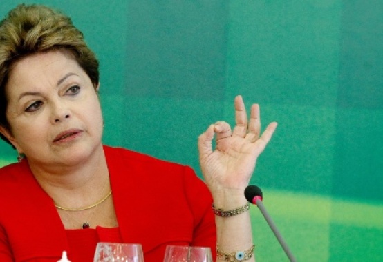 Governo analisa preços do petróleo para decidir sobre ajuda à Petrobras Governo analisa preços do petróleo para decidir sobre ajuda à Petrobras