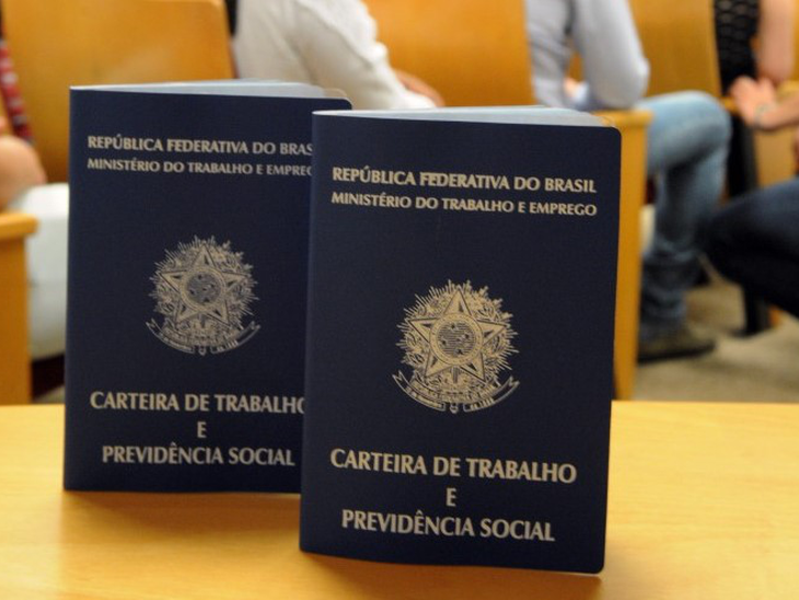 Economia brasileira mira no futuro com leis do trabalho presas ao passado