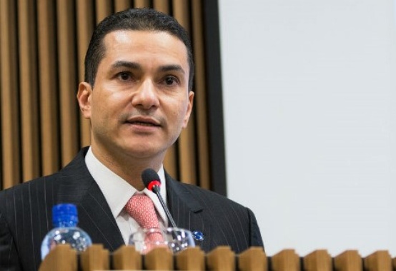 Bons negócios e competitividade: governo prepara amplo programa de desburocratização do Estado Bons negócios e competitividade: governo prepara amplo programa de desburocratização do Estado