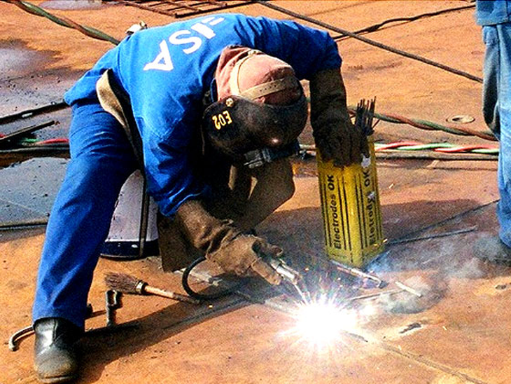 Estaleiro Eisa amanhece de portas fechadas