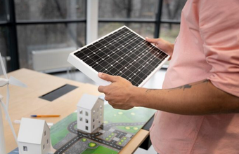 Startup que facilita adesão à energia solar originou mais de R$ 2,5 bilhões em financiamentos de projetos fotovoltaicos