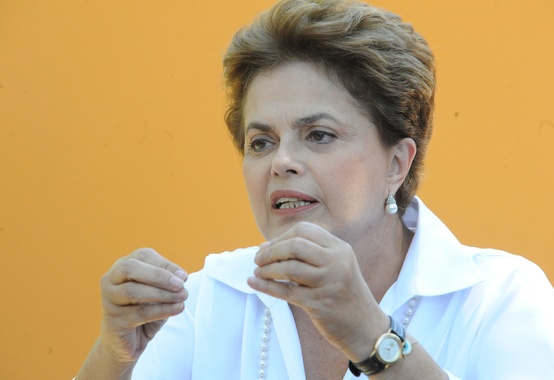 Dilma: aumento dos investimentos privados e manutenção dos investimentos públicos Dilma: aumento dos investimentos privados e manutenção dos investimentos públicos
