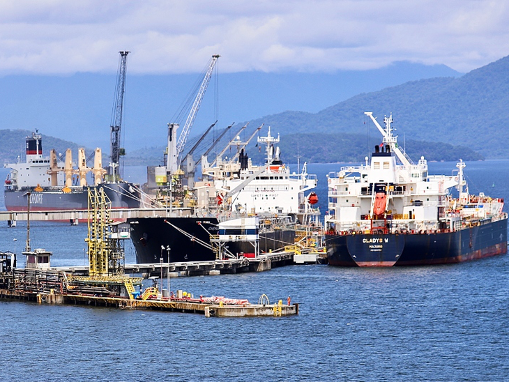 Porto de Paranaguá é líder nacional na exportação de óleo de soja