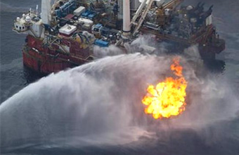 BP estima vazamento de 100 mil barris por dia, diz documento