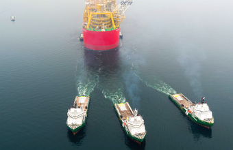Prelude, a maior unidade FLNG do mundo deixou o estaleiro SHI na Careia do Sul rumo à Austrália 