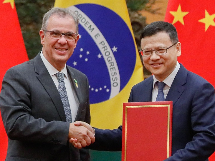 Durante o Seminário Empresarial Brasil-China, Bento Albuquerque convida investidores a acreditar no Brasil
