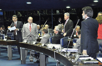 Senado aprova criação de estatal para gerenciar contratos do pré-sal