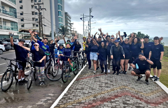 Foresea promove ação solidária na orla de Macaé com coleta de resíduos e doações