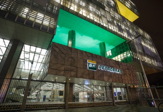 Acordos de leniência e delações premiadas colocaram nas contas da Petrobras mais R$ 4,5 bilhões Acordos de leniência e delações premiadas colocaram nas contas da Petrobras mais R$ 4,5 bilhões