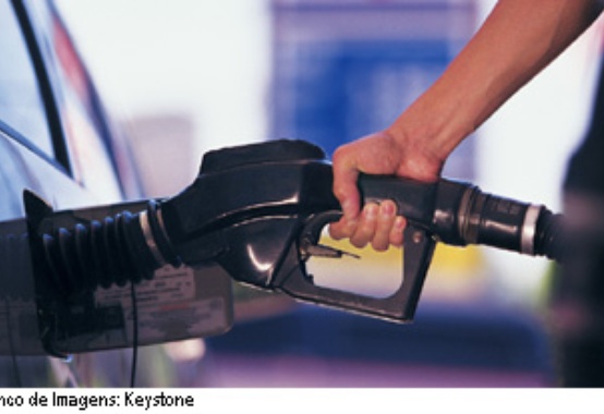 Petrobras bate recorde de produção de gasolina Petrobras bate recorde de produção de gasolina