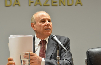 Mantega prevê volta lenta do aquecimento econômico global