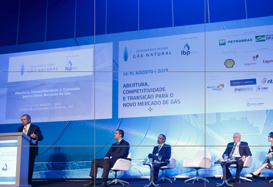 Indústria defende integração dos setores elétricos e de gás natural Indústria defende integração dos setores elétricos e de gás natural