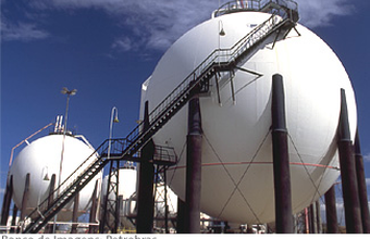 Petrobras reinicia atividades operacionais na Reduc 