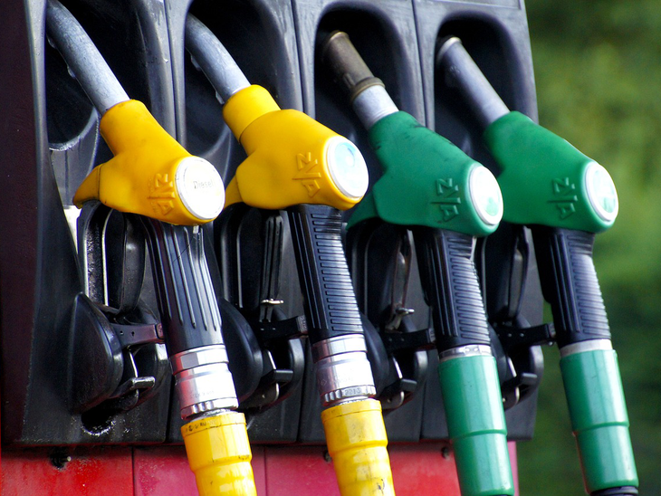 Câmara dos Deputados debate medidas provisórias que tratam da venda de combustíveis