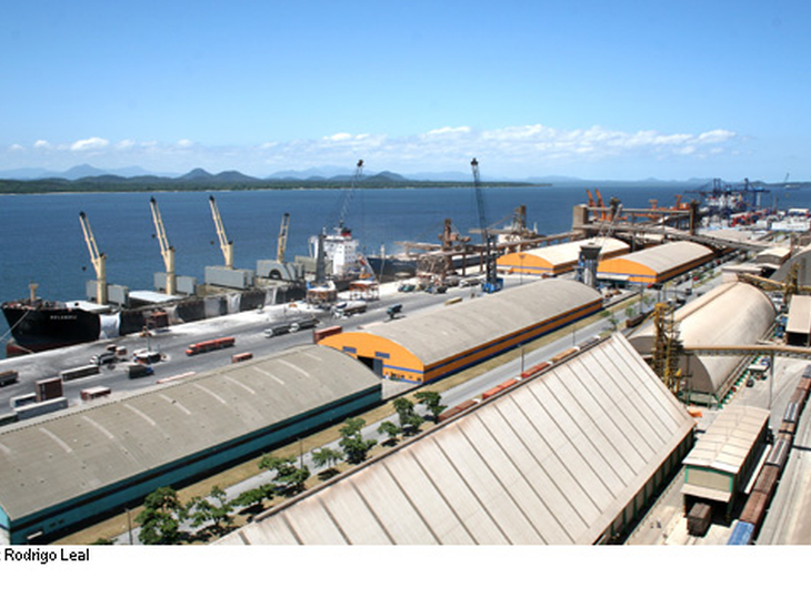 Assinado contrato para remodelar e ampliar cais do Porto de Paranaguá