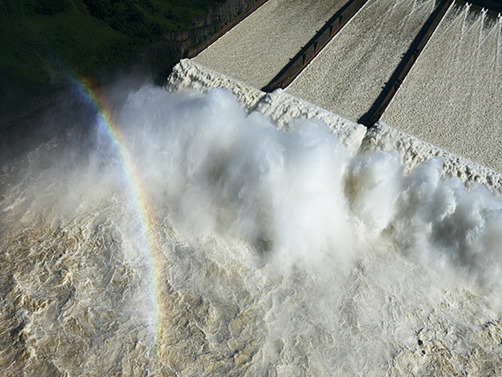 Itaipu está perto de superar seu próprio recorde mundial de energia