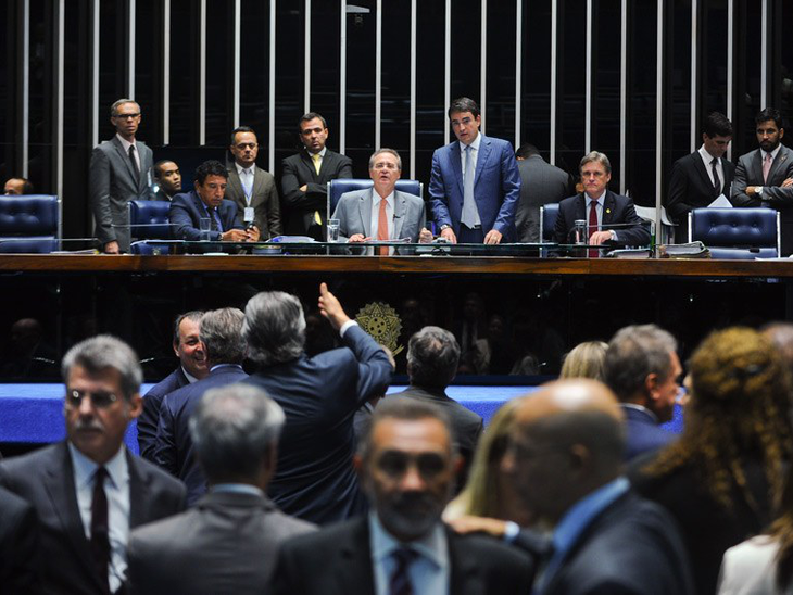Senado aprova o fim da participação obrigatória da Petrobras na exploração do pré-sal