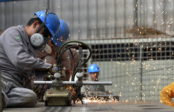 Produção industrial cresce em 11 dos 15 locais pesquisados pelo IBGE