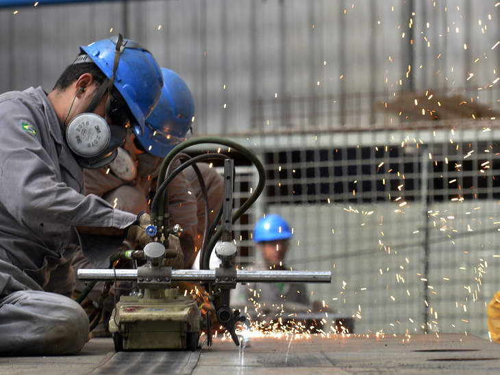 Produção industrial cresce em 11 dos 15 locais pesquisados pelo IBGE