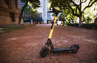 A volta das patinetes contribuem para descarbonização dos centros urbanos