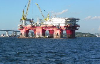 Petrobras recebe nova plataforma de serviço para a Bacia de Campos