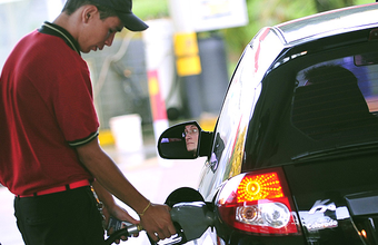 Copom mantém projeção de aumento da gasolina em 5% este ano