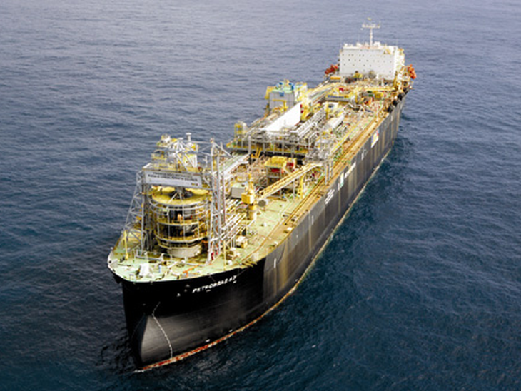 Petrobras controla vazamento de óleo na Bacia de Campos