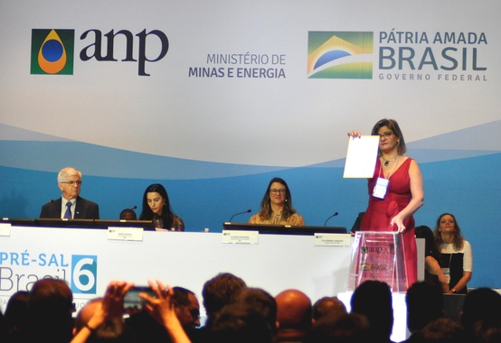 Por R$ 5,05 bilhões, Petrobras adquire junto a chinesa CNODC Brasil o bloco Aram na 6ª Rodada de Partilha Por R$ 5,05 bilhões, Petrobras adquire junto a chinesa CNODC Brasil o bloco Aram na 6ª Rodada de Partilha
