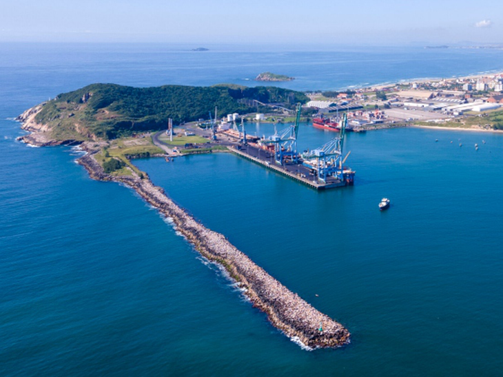 Mais de 830 mil toneladas movimentadas registram marco histórico para o Porto de Imbituba