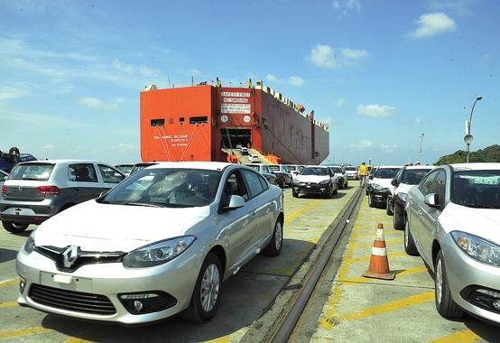 Parcela da produção industrial exportada sobe e chega a 16,3% em 2016 Parcela da produção industrial exportada sobe e chega a 16,3% em 2016