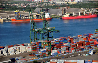 Ministro assina contrato de dragagem do Porto de Santos