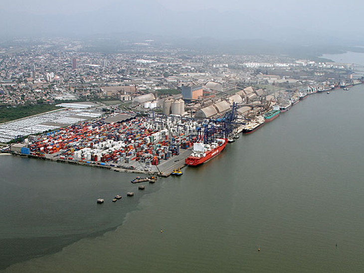 Dragagem no Paraná permite queda na espera de navios e nas multas