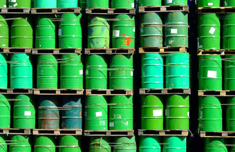 Petróleo registra queda antes de divulgação sobre estoques dos EUA