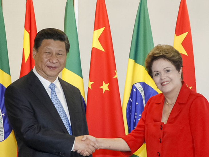 Acordos entre Brasil e China incluem venda de aviões da Embraer