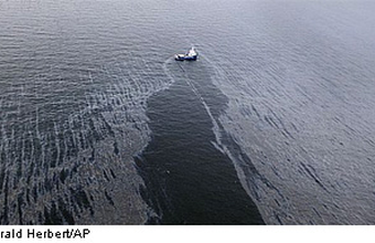 Mancha de óleo atinge costa da Louisiana 