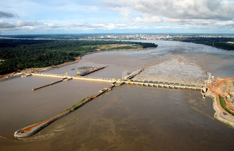 Hidrelétrica Santo Antônio opera com 32 turbinas