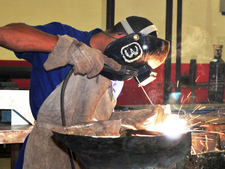 Produção industrial recua em nove estados em novembro