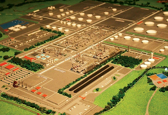 Petrobras ainda aguarda garantias para ter PDVSA como sócia na Refinaria Abreu e Lima Petrobras ainda aguarda garantias para ter PDVSA como sócia na Refinaria Abreu e Lima