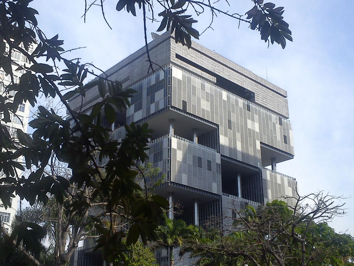 Petrobras comunica sobre reabertura de títulos globais e oferta de recompra