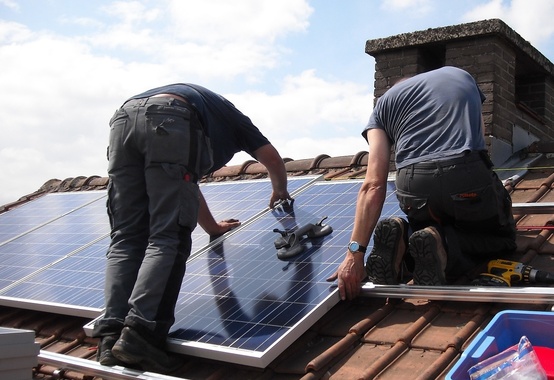 Mais de 147 mil empregos serão criados no setor de energia solar em 2021 Mais de 147 mil empregos serão criados no setor de energia solar em 2021