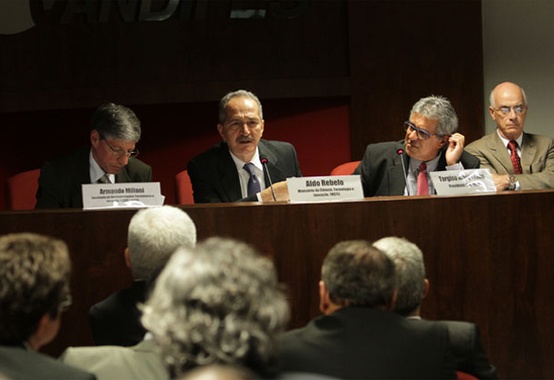 Ministro faz aula inaugural e se reúne com empresários em São Paulo Ministro faz aula inaugural e se reúne com empresários em São Paulo